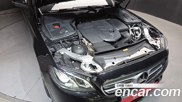 Mercedes-Benz E-Class (W213) E220d Avantgarde 2017 — фото 6
