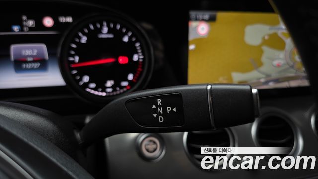 Mercedes-Benz E-Class (W213) E220d Avantgarde 2017 — фото 9