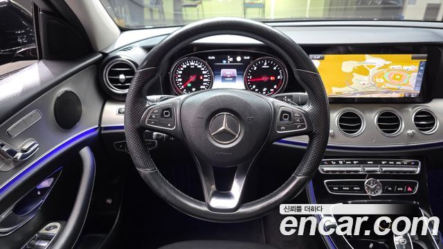Mercedes-Benz E-Class (W213) E220d Avantgarde 2017 — фото 13