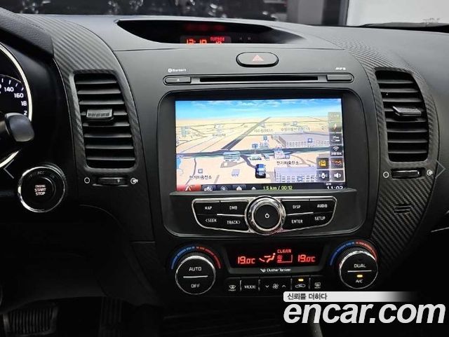 Kia K3 Diesel Noblesse 2015 — фото 10