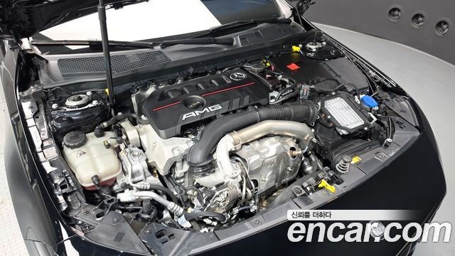 Mercedes-Benz A-Class (W177) AMG A35 4MATIC Sedan 2024 — фото 6