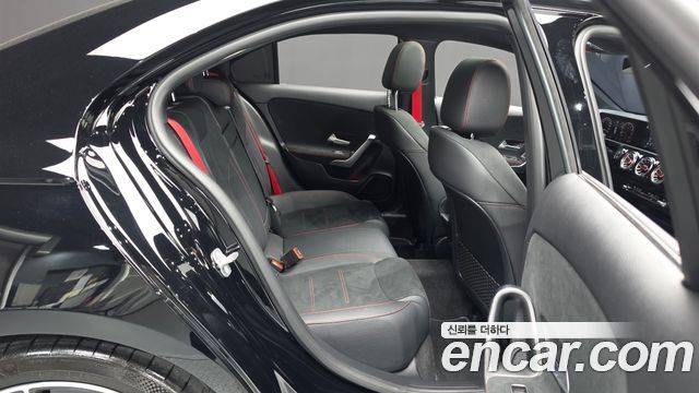 Mercedes-Benz A-Class (W177) AMG A35 4MATIC Sedan 2024 — фото 11