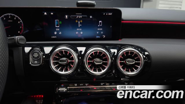 Mercedes-Benz A-Class (W177) AMG A35 4MATIC Sedan 2024 — фото 13