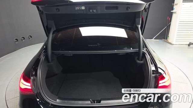 Mercedes-Benz A-Class (W177) AMG A35 4MATIC Sedan 2024 — фото 20