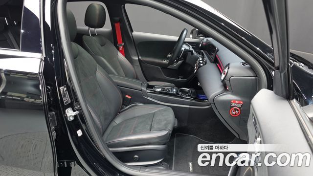 Mercedes-Benz A-Class (W177) AMG A35 4MATIC Sedan 2024 — фото 26