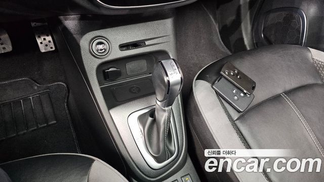 Renault Korea QM3 RE Panoramic Edition 2018 — фото 9
