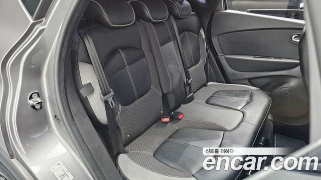 Renault Korea QM3 RE Panoramic Edition 2018 — фото 11