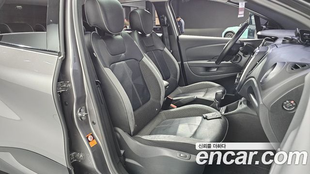 Renault Korea QM3 RE Panoramic Edition 2018 — фото 26