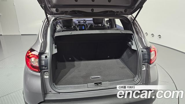 Renault Korea QM3 RE Panoramic Edition 2018 — фото 32