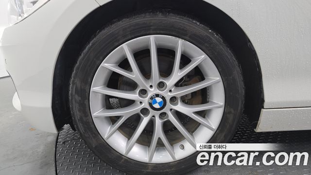 BMW 1 Series (F20) 118d Sport 5Door 2016 — фото 5
