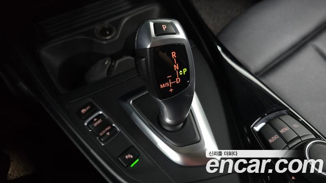 BMW 1 Series (F20) 118d Sport 5Door 2016 — фото 9