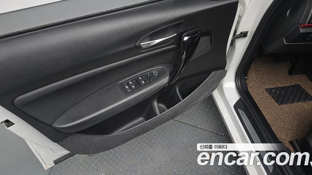 BMW 1 Series (F20) 118d Sport 5Door 2016 — фото 24