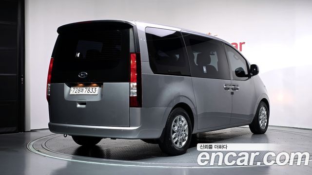 Hyundai Staria Tourer 11-Seater Modern 2023 — фото 2