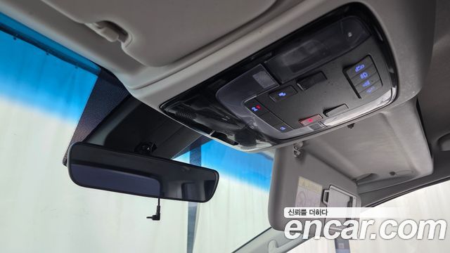Hyundai Staria Tourer 11-Seater Modern 2023 — фото 17