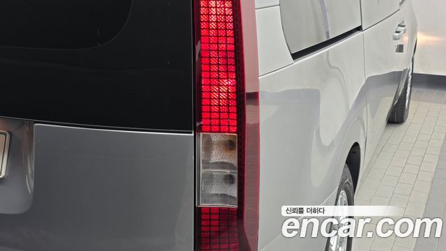 Hyundai Staria Tourer 11-Seater Modern 2023 — фото 23