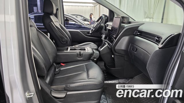 Hyundai Staria Tourer 11-Seater Modern 2023 — фото 26