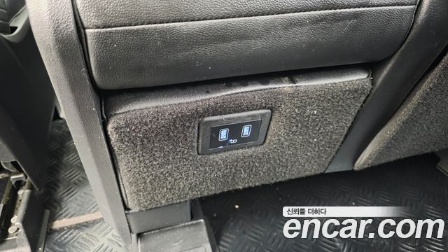 Hyundai Staria Tourer 11-Seater Modern 2023 — фото 28