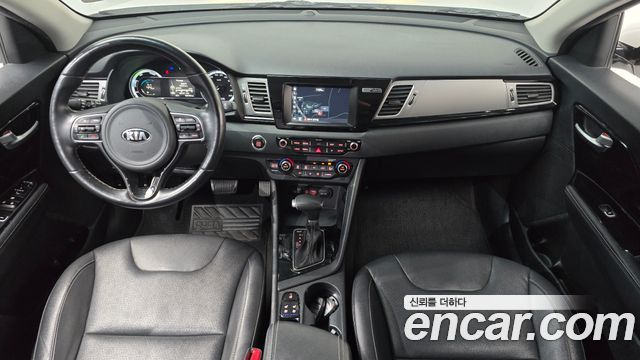 Kia Niro Prestige 2018 — фото 7