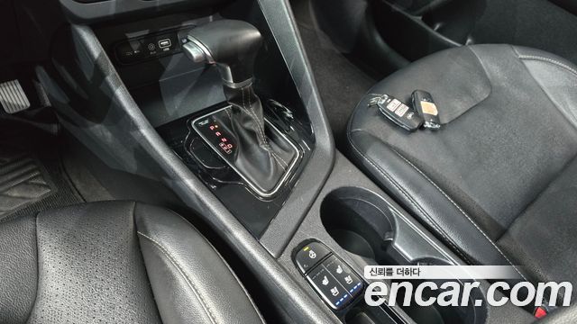 Kia Niro Prestige 2018 — фото 9