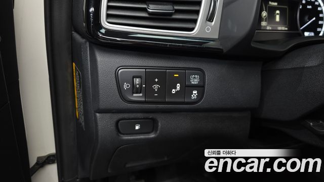 Kia Niro Prestige 2018 — фото 16