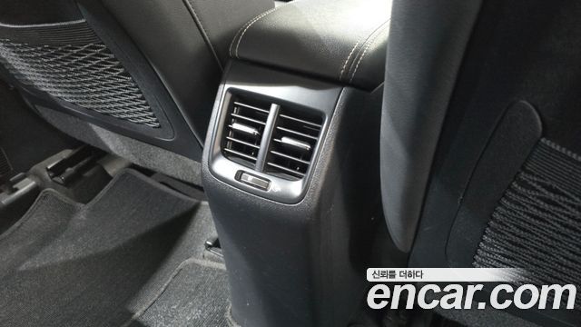 Kia Niro Prestige 2018 — фото 30
