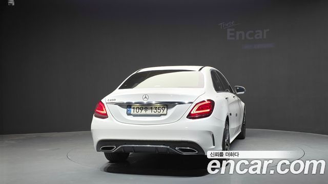 Mercedes-Benz C-Class (W205) C200 AMG Line 2021 — фото 4