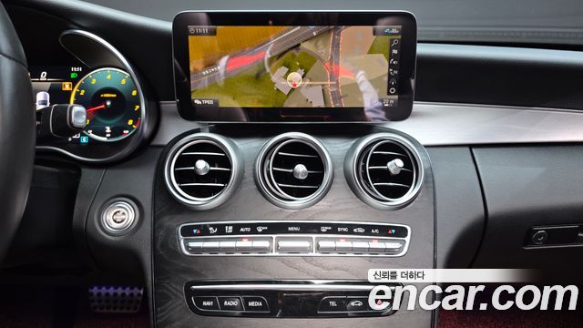 Mercedes-Benz C-Class (W205) C200 AMG Line 2021 — фото 18