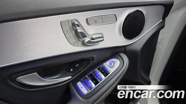 Mercedes-Benz C-Class (W205) C200 AMG Line 2021 — фото 23