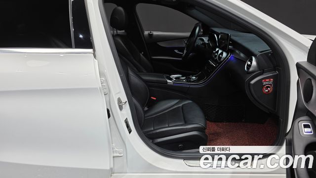 Mercedes-Benz C-Class (W205) C200 AMG Line 2021 — фото 32