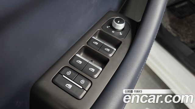 Renault Korea Grand Koleos 2.0 Iconic 2WD 2025 — фото 28