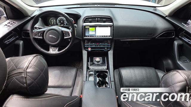 Jaguar F-PACE 20d R-Sport 2018 — фото 7