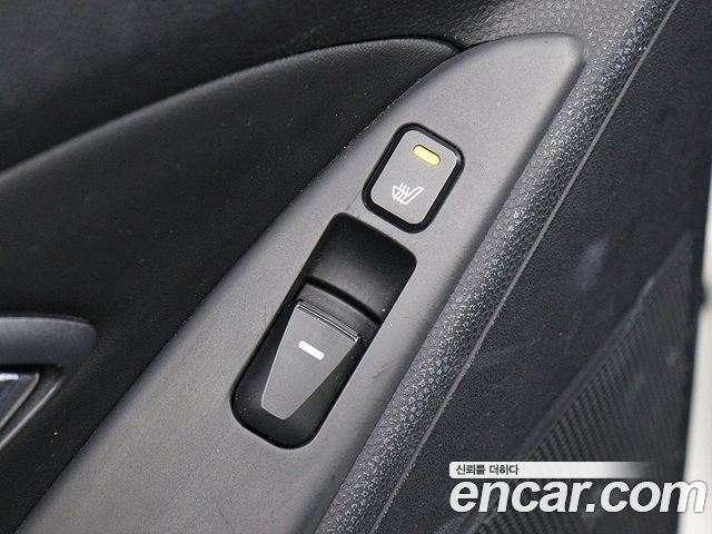 Hyundai Tucson ix Diesel 2WD LX20 Luxury 2013 — фото 17