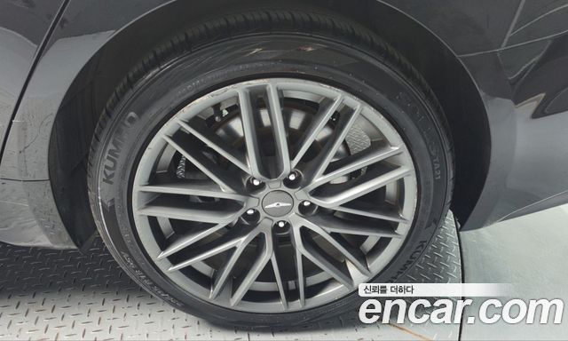 Genesis G70 2.0T AWD Supreme 2018 — фото 21