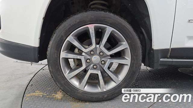 Jeep Compass 2.4 Limited 1st 2014 — фото 5