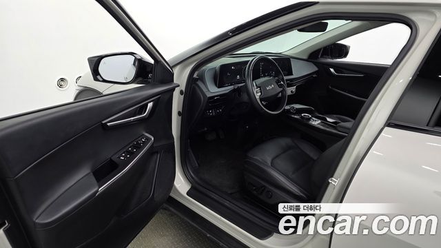 Kia EV6 Long Range Air 2023 — фото 10