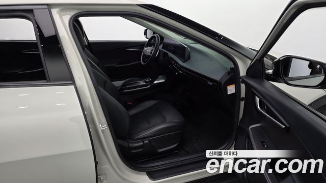 Kia EV6 Long Range Air 2023 — фото 11