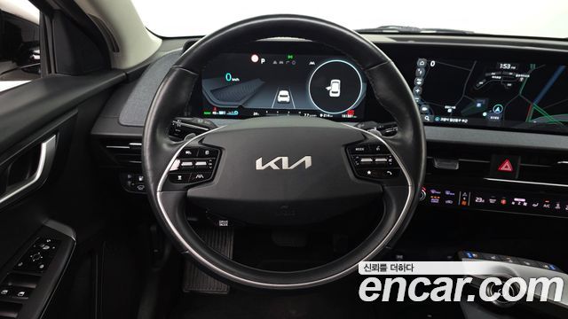 Kia EV6 Long Range Air 2023 — фото 13