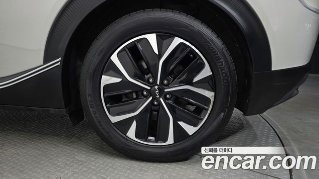 Kia EV6 Long Range Air 2023 — фото 21