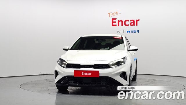 Kia K3 (II) 1.6 Prestige 2023 — фото 3