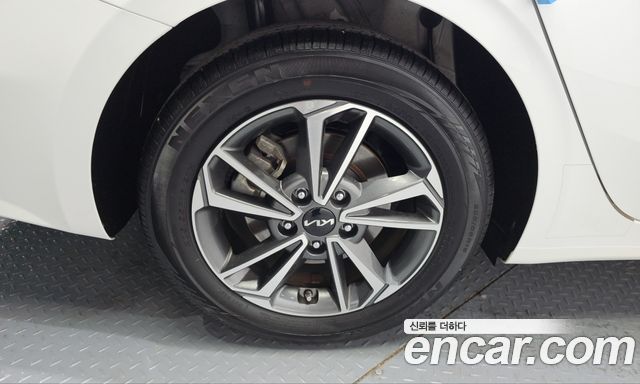 Kia K3 (II) 1.6 Prestige 2023 — фото 5