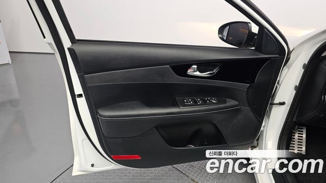 Kia K3 (II) 1.6 Prestige 2023 — фото 24