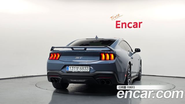 Ford Mustang (VII) 5.0 GT Premium Coupe 2025 — фото 4