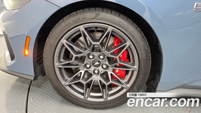 Ford Mustang (VII) 5.0 GT Premium Coupe 2025 — фото 5