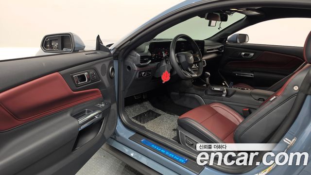 Ford Mustang (VII) 5.0 GT Premium Coupe 2025 — фото 10