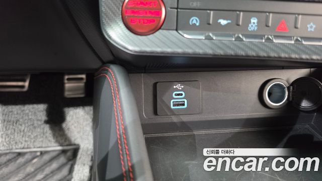 Ford Mustang (VII) 5.0 GT Premium Coupe 2025 — фото 16