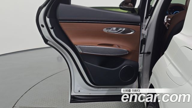 Genesis GV70 2.5T Gasoline 2WD 2022 — фото 25