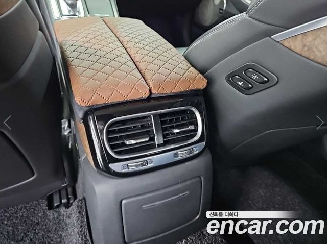 Genesis G90 5.0 AWD Prestige 2019 — фото 18