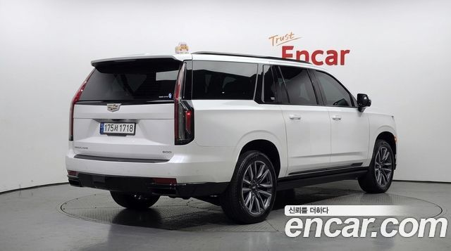 Cadillac Escalade (V) 6.2 ESV ESV Sports Platinum 2023 — фото 2