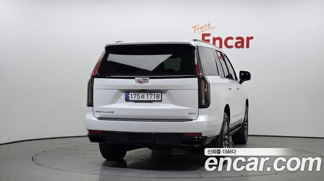 Cadillac Escalade (V) 6.2 ESV ESV Sports Platinum 2023 — фото 4