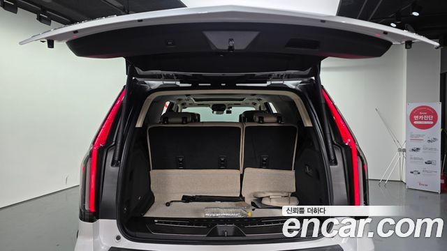 Cadillac Escalade (V) 6.2 ESV ESV Sports Platinum 2023 — фото 20